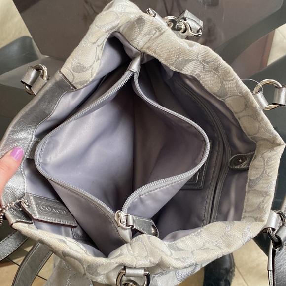 Authentic Coach shoulder bag - Picture 3 of 4